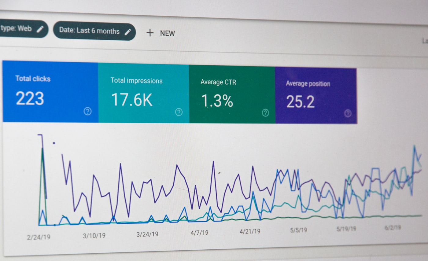 A laptop showing an unreachable website page in a browser